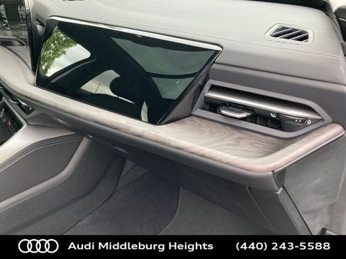 Used 2025 Audi Q5 Premium Plus w/ Premium Plus image 25