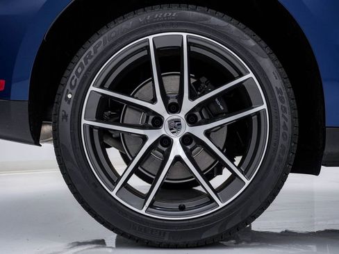 New 2026 Porsche Macan image 10