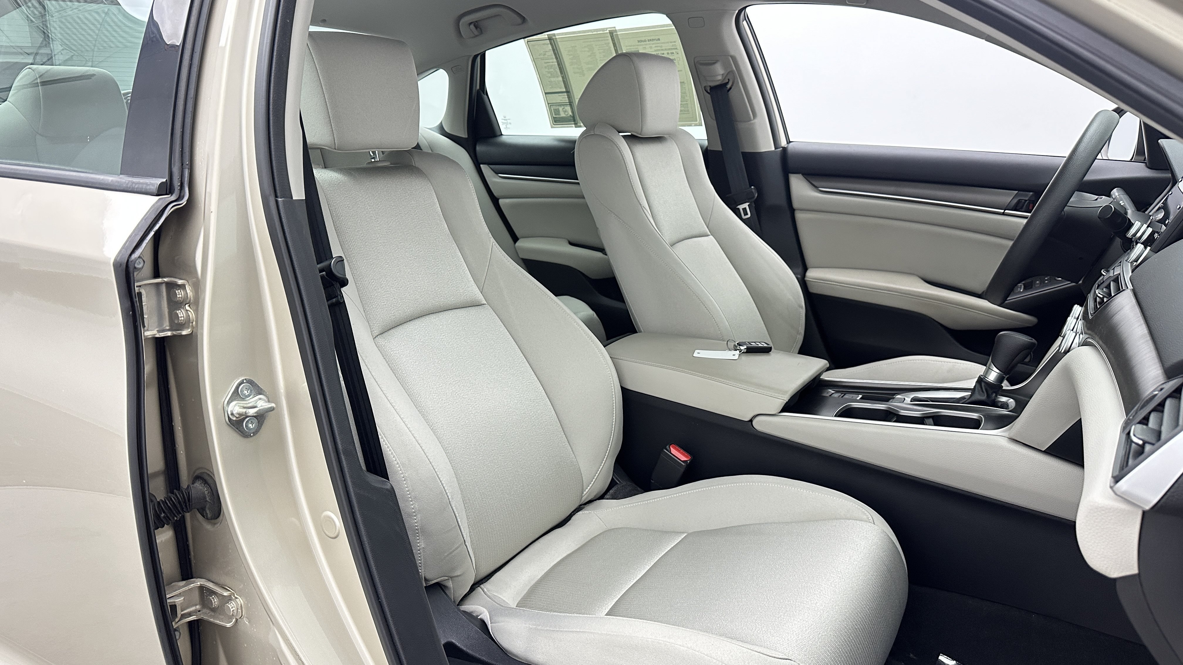 Used 2018 Honda Accord LX image 31