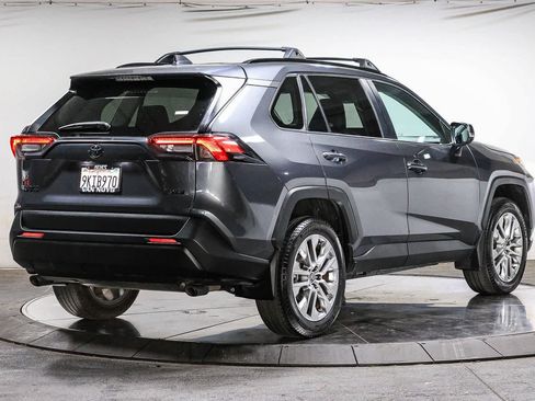 Used 2023 Toyota RAV4 XLE Premium FWD image 5