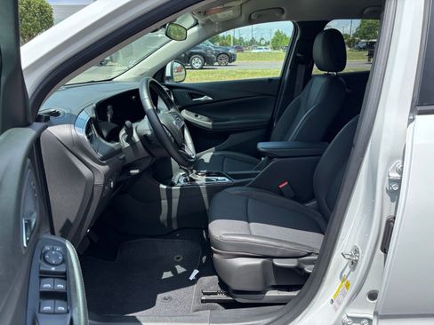 Used 2025 Buick Encore GX Preferred FWD image 25