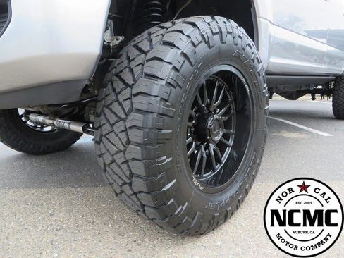 Used 2020 Ford F250 Lariat image 11