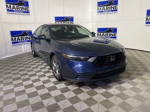 Used 2024 Honda Accord EX image 1