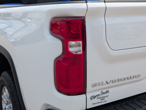 Used 2024 Chevrolet Silverado 3500 LTZ w/ LTZ Convenience Package AWD/4WD image 11