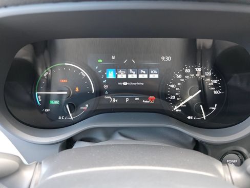 New 2026 Toyota Sienna XLE FWD image 33