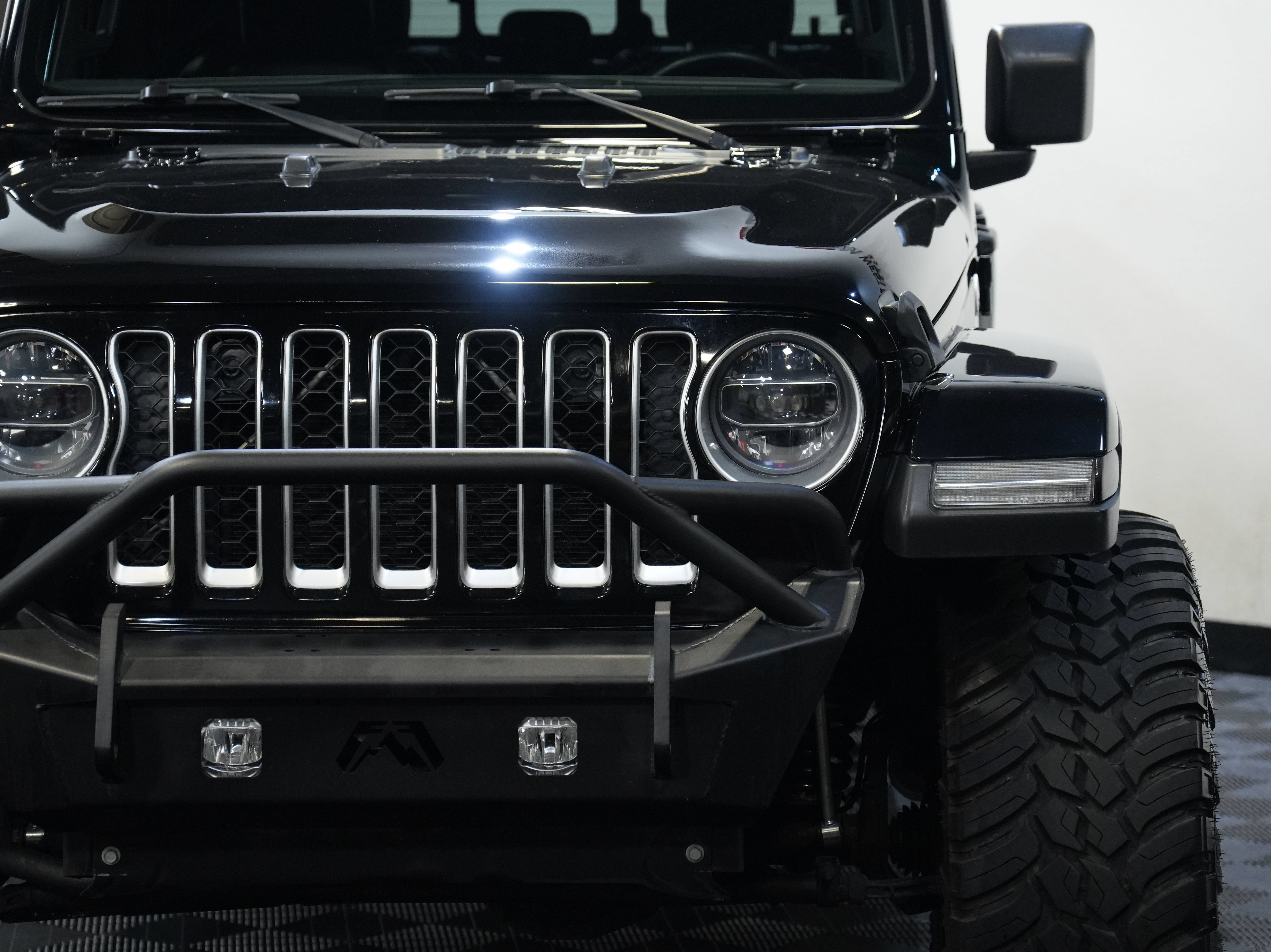 Used 2021 Jeep Gladiator Overland w/ Uconnect 4C Nav & Sound Group AWD/4WD image 10