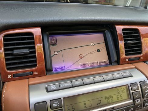 Used 2002 Lexus SC 430 Convertible image 25