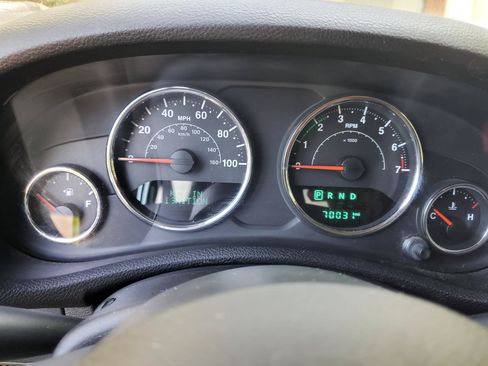 Used 2016 Jeep Wrangler Unlimited Sport w/ Connectivity Group AWD/4WD image 21
