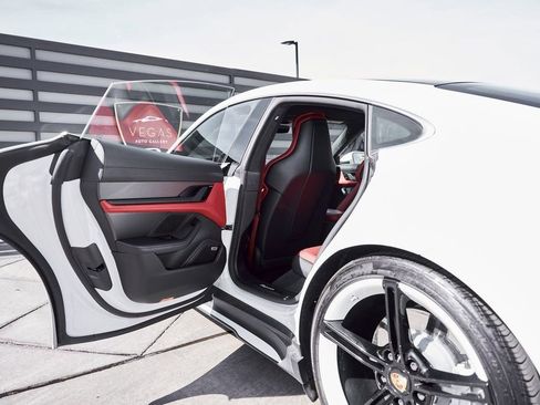 Used 2020 Porsche Taycan Turbo AWD/4WD image 28