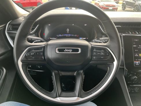 Certified 2024 Jeep Grand Cherokee L Laredo image 10