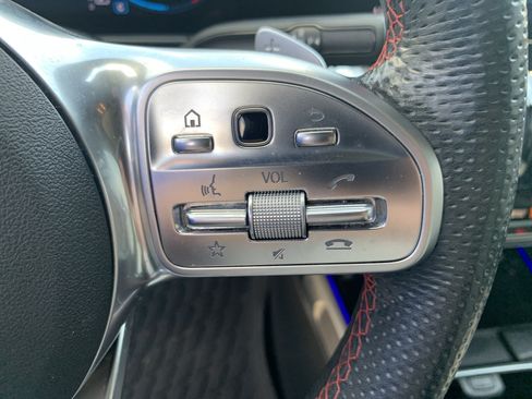 Used 2023 Mercedes-Benz GLB 250 image 20