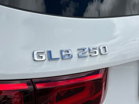 Used 2020 Mercedes-Benz GLB 250 image 49