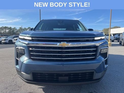 New 2026 Chevrolet Traverse LT w/ Driver Confidence Package image 2