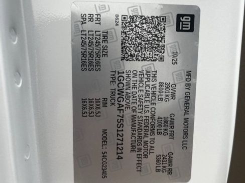 New 2025 Chevrolet Express 2500 w/ Driver Convenience Package image 20