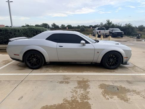Used 2023 Dodge Challenger R/T Scat Pack RWD image 2