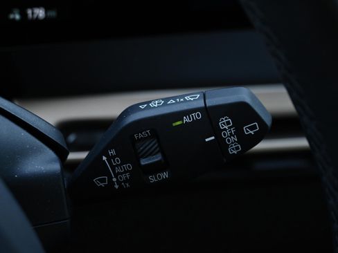 Certified 2024 BMW iX xDrive50 w/ Premium Package image 34