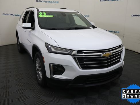 Used 2023 Chevrolet Traverse LT FWD image 3