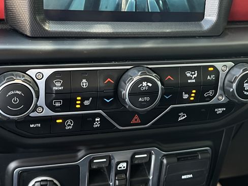 Used 2020 Jeep Wrangler Unlimited Rubicon AWD/4WD image 16