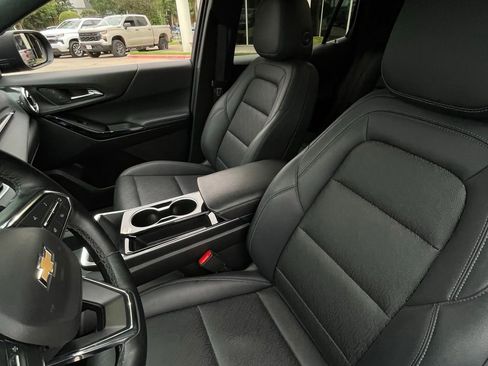 Used 2025 Chevrolet Equinox LT w/ Convenience Package II FWD image 21