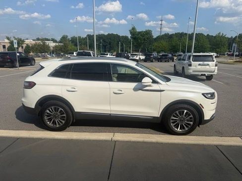 Used 2023 Lincoln Nautilus AWD w/ Premium Package image 5