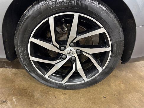 Used 2020 Volvo S60 T5 Momentum w/ Protection Package Premier image 34