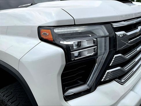 Used 2024 Chevrolet Silverado 3500 High Country w/ High Country Premium Package AWD/4WD image 33