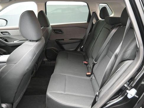 Used 2023 Nissan Rogue S FWD image 12