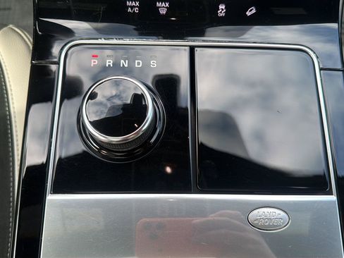 Used 2020 Land Rover Range Rover Velar R-Dynamic S AWD/4WD image 17