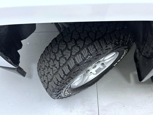 Used 2018 Chevrolet Silverado 1500 LT w/ Trailering Package AWD/4WD image 22