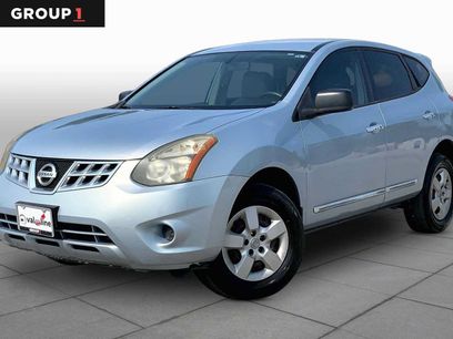 Used 2014 Nissan Rogue S w/ Convenience Package
