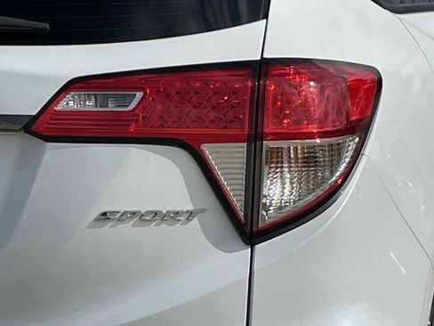 Used 2019 Honda HR-V Sport image 6