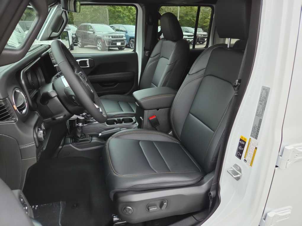 New 2027 Jeep Wrangler Unlimited Sahara AWD/4WD image 19