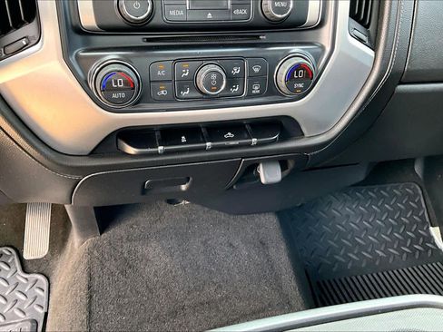 Used 2014 GMC Sierra 1500 SLE w/ SLE Value Package RWD image 31