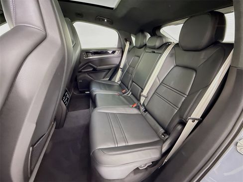 Certified 2024 Porsche Cayenne Turbo w/ Premium Package Plus (PP1) image 27