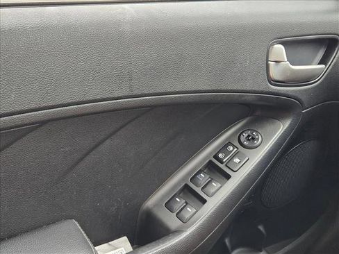 Used 2018 Kia Forte LX FWD image 8