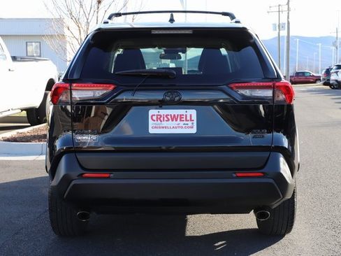 Used 2019 Toyota RAV4 XLE Premium image 5