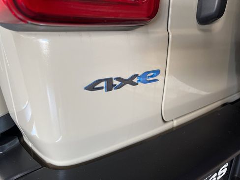 Used 2022 Jeep Wrangler Unlimited Rubicon 4xe w/ Cold Weather Group image 63