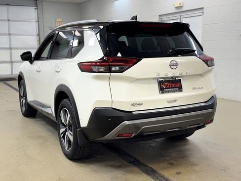 Used 2023 Nissan Rogue SL w/ SL Premium Package image 7