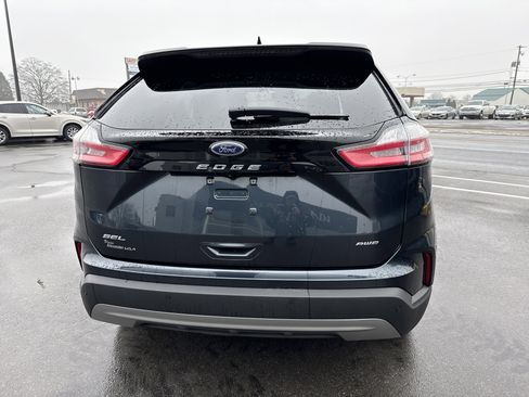 Used 2022 Ford Edge SEL w/ Convenience Package image 4