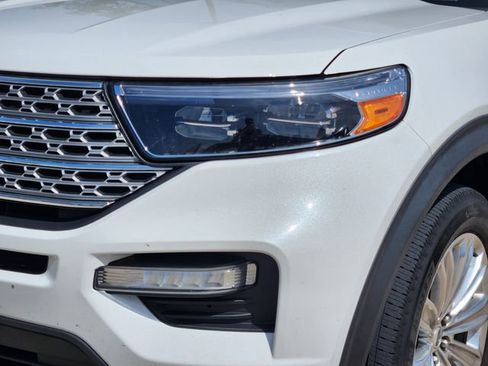 Used 2021 Ford Explorer Limited w/ Hybrid Equipment Group 310A AWD/4WD image 9