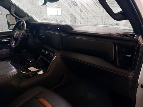 Used 2024 GMC Sierra 1500 AT4 w/ Technology Package image 12