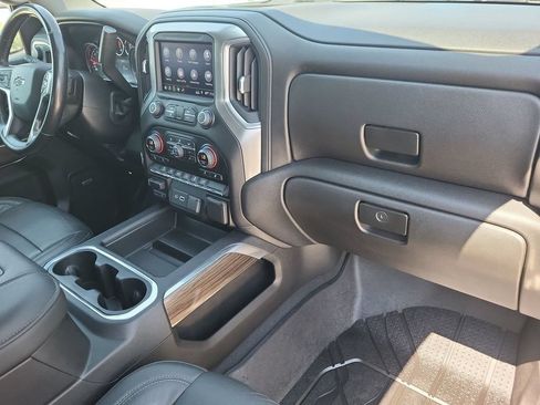 Used 2019 Chevrolet Silverado 1500 RST AWD/4WD image 34