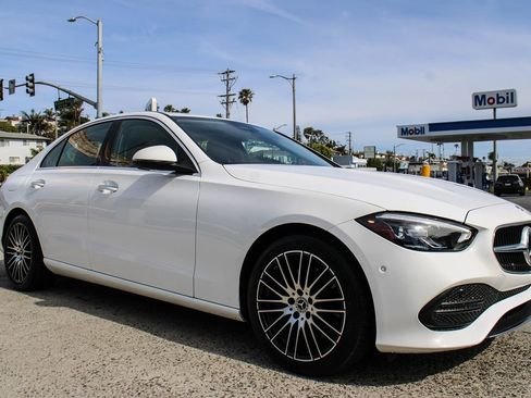 Used 2023 Mercedes-Benz C 300 Sedan image 7