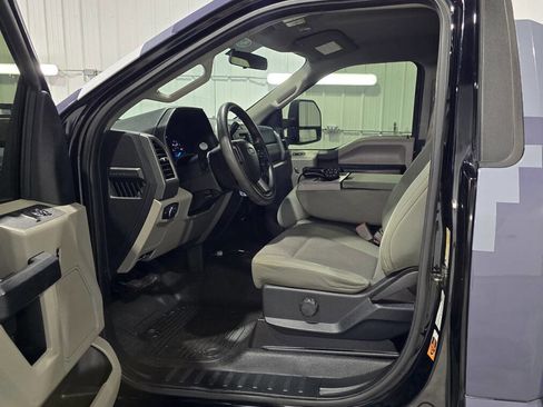 Used 2017 Ford F250 XL w/ STX Appearance Package image 7