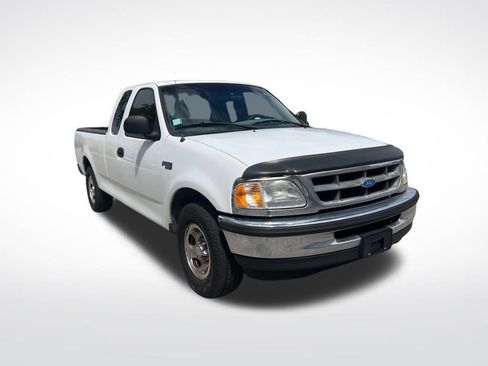 Used 1997 Ford F150 XLT image 2