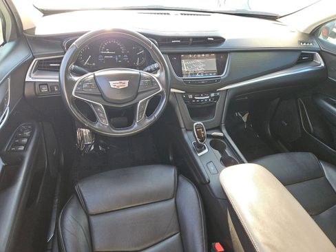 Used 2018 Cadillac XT5 Luxury w/ Driver Awareness Package image 19