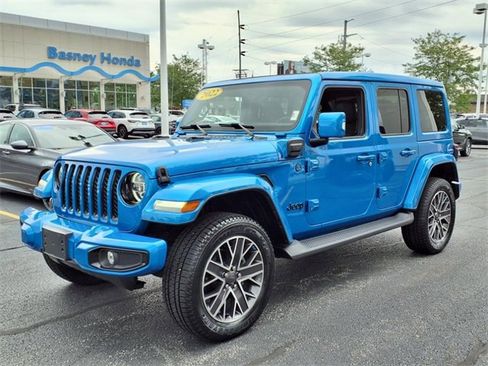 Used 2022 Jeep Wrangler Unlimited Sahara image 1