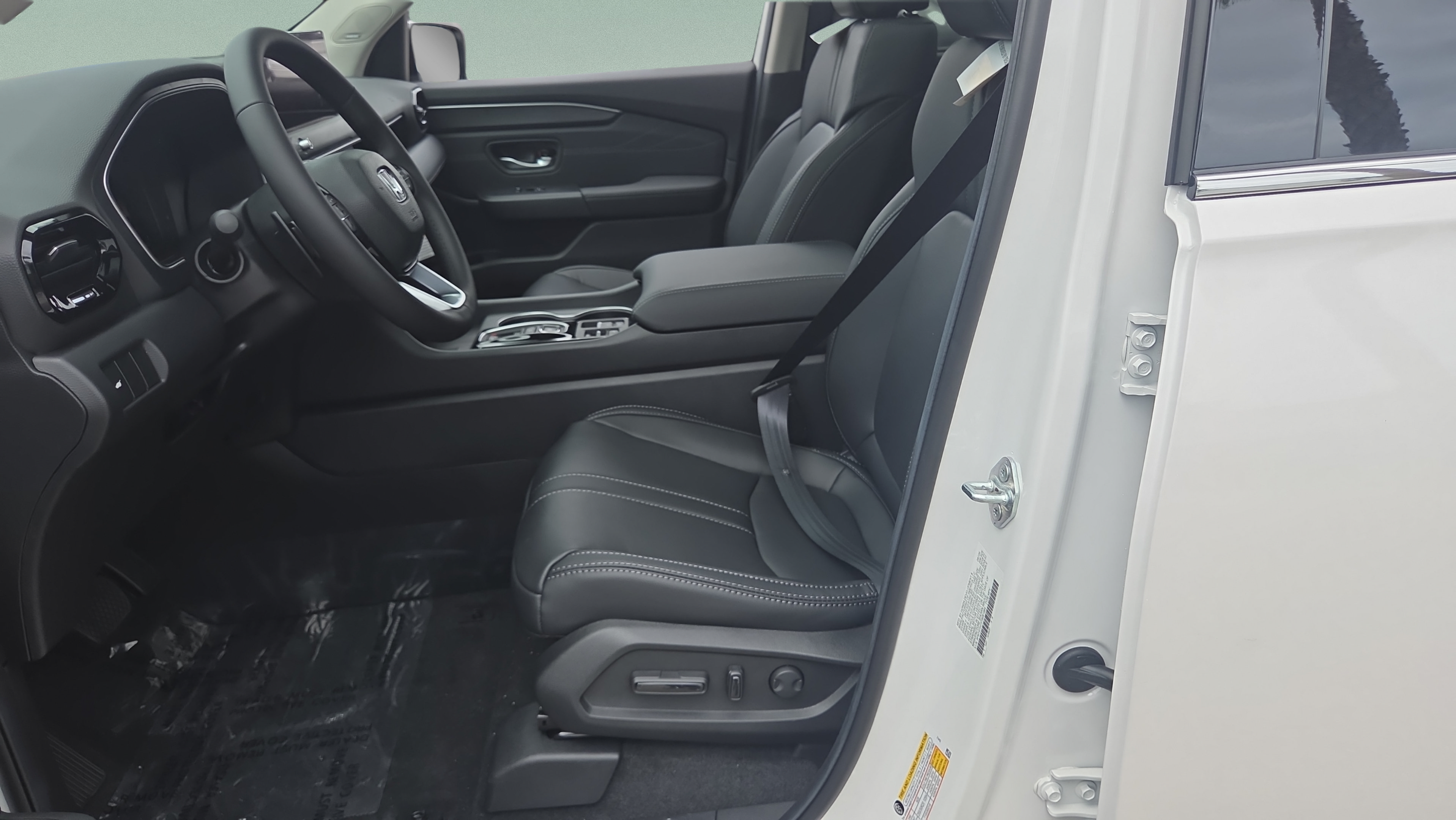 New 2026 Honda Pilot Touring image 9