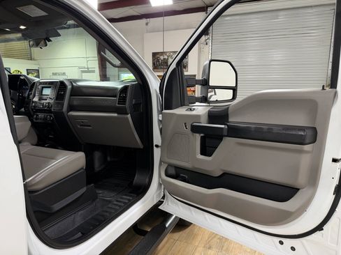Used 2018 Ford F350 XL w/ Power Equipment Group AWD/4WD image 18