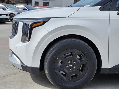 New 2026 Kia Carnival LXS image 6